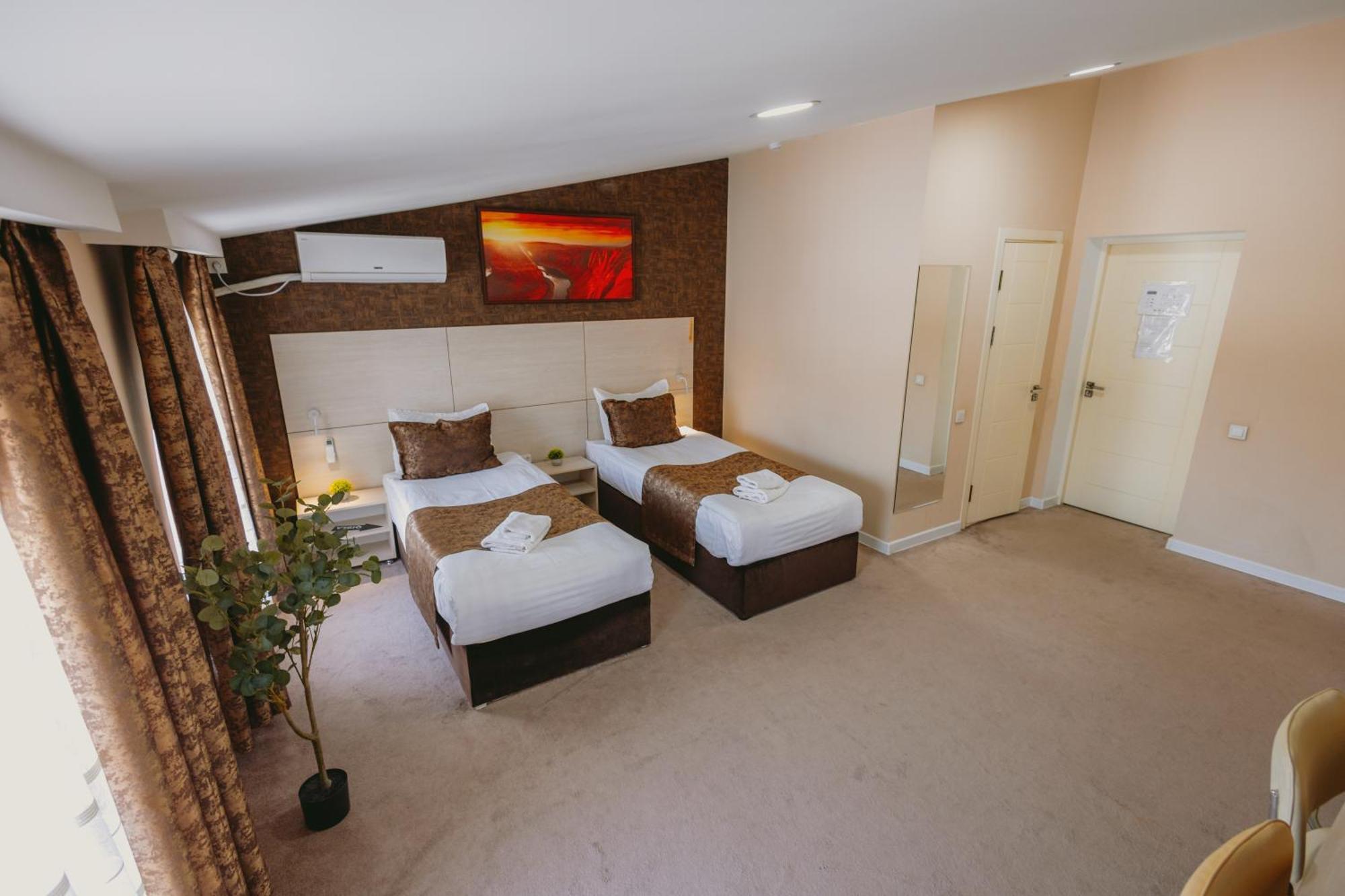 City Hotel ทาชเคนต์ ภายนอก รูปภาพ