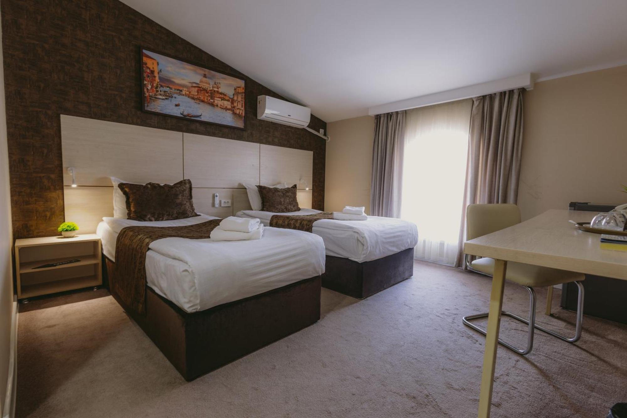 City Hotel ทาชเคนต์ ภายนอก รูปภาพ